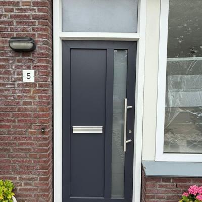 Kunststof voordeur geplaatst in Heerenveen