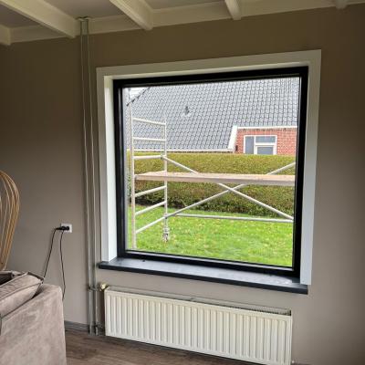 Kunststof kozijnen geplaatst in een woning in Kollumerzwaag