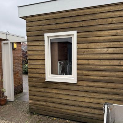 Kunststof kozijnen geplaatst in een woning in Zwaagwesteinde