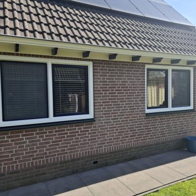 Kunststof kozijnen geplaatst in een woning in Drachtstercompagnie